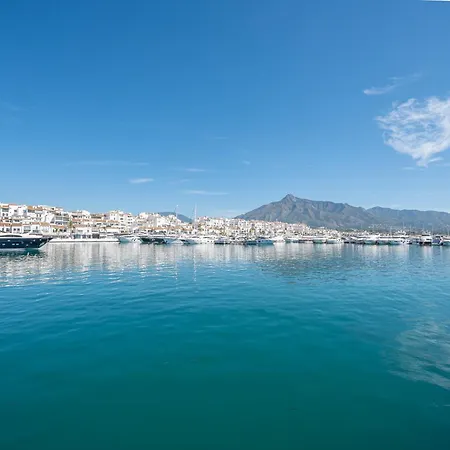 Luxury In Aldea Blanca Close By Beautiful Port And Beaches Of Puerto Banus בית נופש