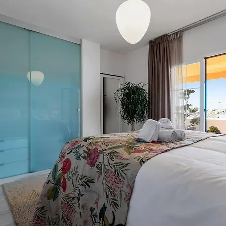 Luxury In Aldea Blanca Close By Beautiful Port And Beaches Of Puerto Banus *