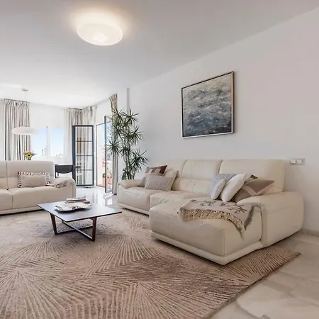 Luxury In Aldea Blanca Close By Beautiful Port And Beaches Of Puerto Banus בית נופש מארבלה