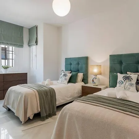Luxury In Aldea Blanca Close By Beautiful Port And Beaches Of Puerto Banus מארבלה