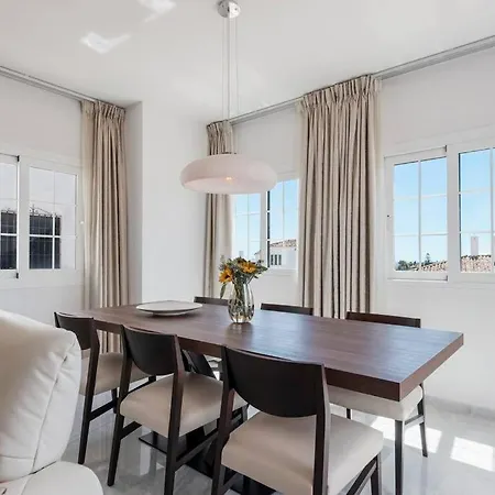 Luxury In Aldea Blanca Close By Beautiful Port And Beaches Of Puerto Banus בית נופש