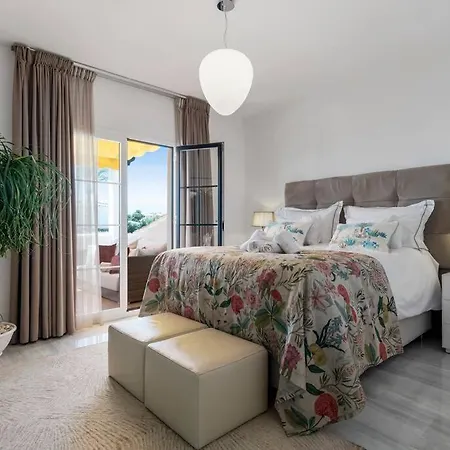 Luxury In Aldea Blanca Close By Beautiful Port And Beaches Of Puerto Banus בית נופש *