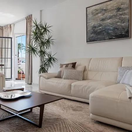 Luxury In Aldea Blanca Close By Beautiful Port And Beaches Of Puerto Banus