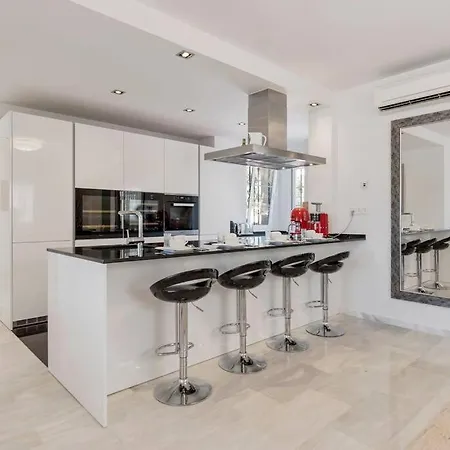 Luxury In Aldea Blanca Close By Beautiful Port And Beaches Of Puerto Banus בית נופש מארבלה