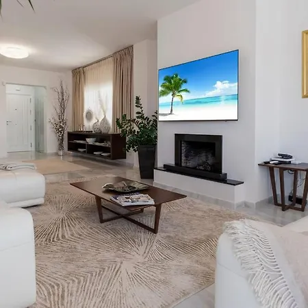 Luxury In Aldea Blanca Close By Beautiful Port And Beaches Of Puerto Banus בית נופש מארבלה