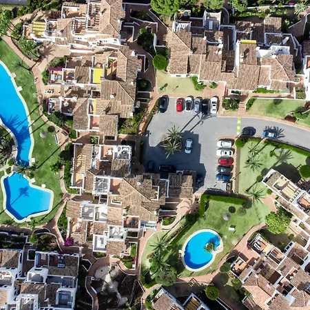 Luxury In Aldea Blanca Close By Beautiful Port And Beaches Of Puerto Banus * מארבלה