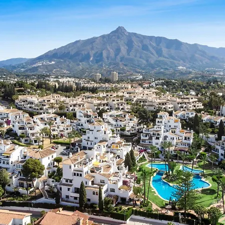 Luxury In Aldea Blanca Close By Beautiful Port And Beaches Of Puerto Banus בית נופש *