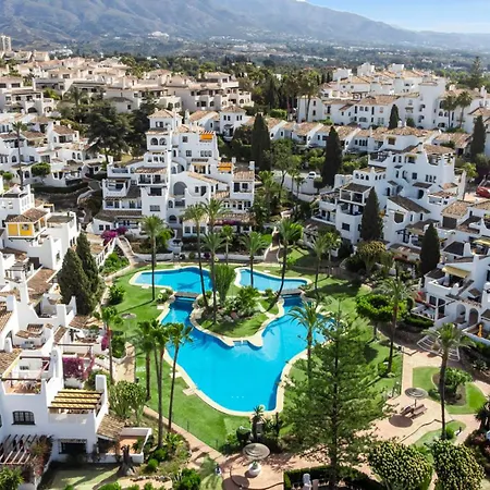 Luxury In Aldea Blanca Close By Beautiful Port And Beaches Of Puerto Banus בית נופש *