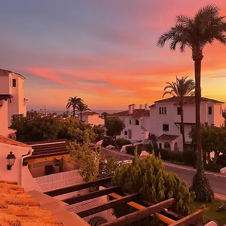 Luxury In Aldea Blanca Close By Beautiful Port And Beaches Of Puerto Banus בית נופש *