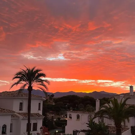 Luxury In Aldea Blanca Close By Beautiful Port And Beaches Of Puerto Banus