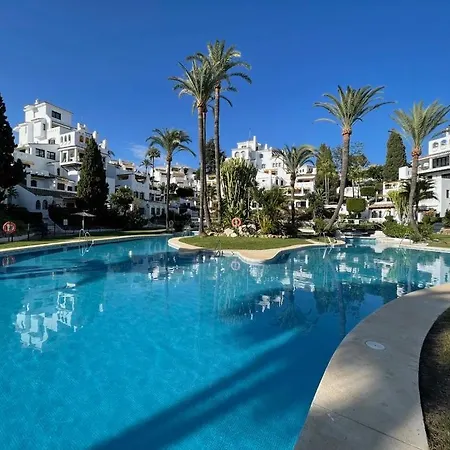 Luxury In Aldea Blanca Close By Beautiful Port And Beaches Of Puerto Banus * מארבלה